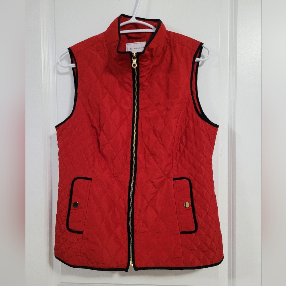 Charter Club Quilted Vest size Petite medium in red color
